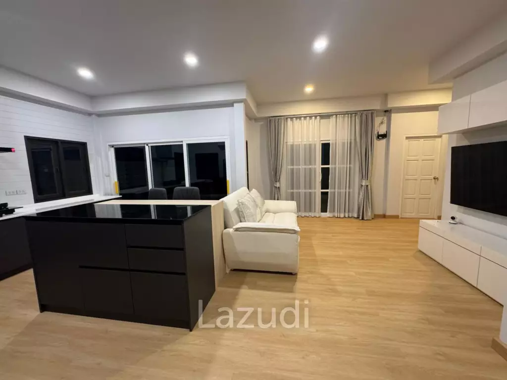 2-Bedroom Pool Villa on Spacious Land in Mae Nam Area
