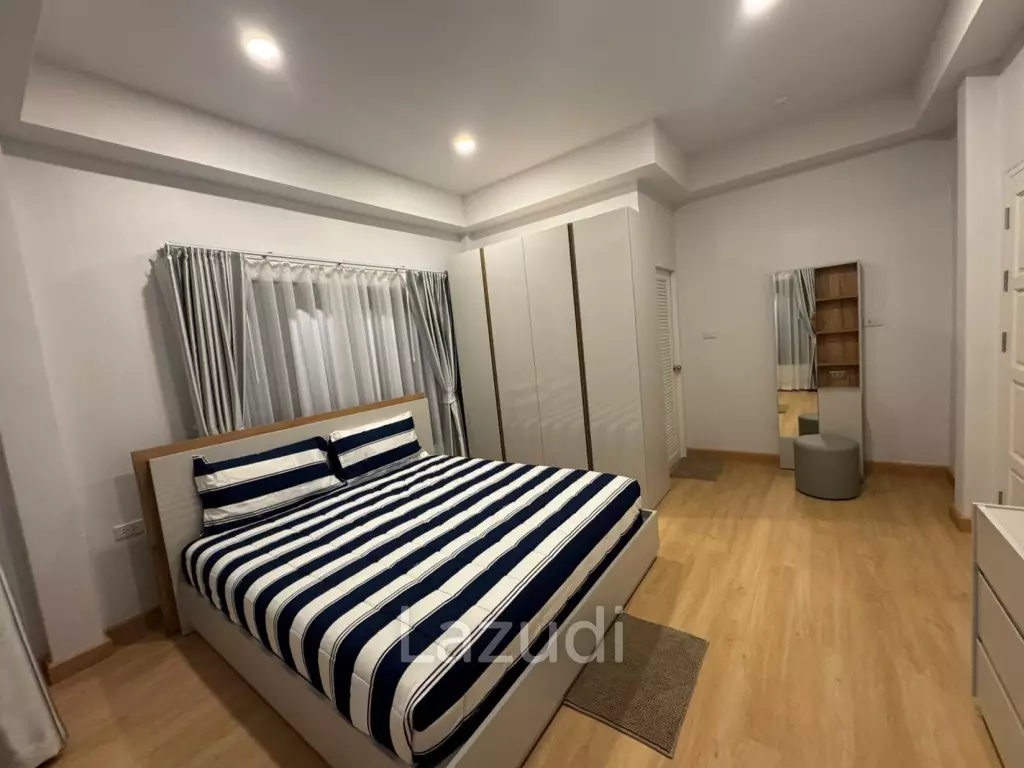 2-Bedroom Pool Villa on Spacious Land in Mae Nam Area