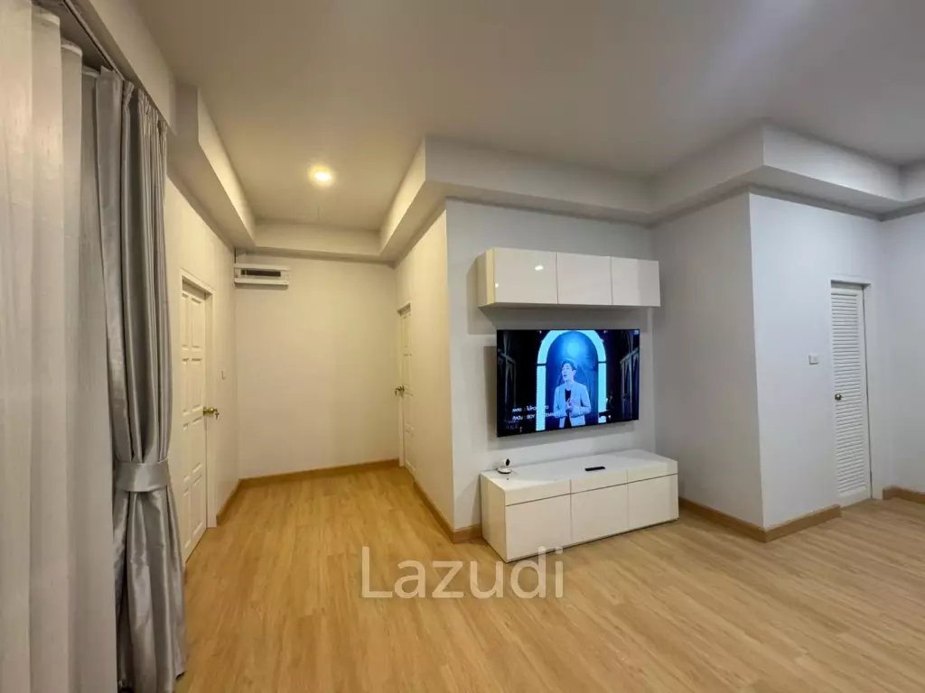 2-Bedroom Pool Villa on Spacious Land in Mae Nam Area