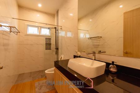 240 sqm modern pool villa in Thap Tai Hua Hin