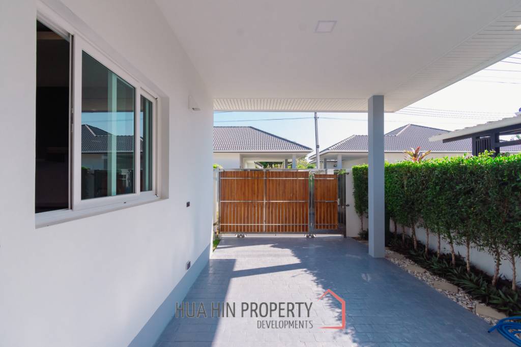 240 sqm modern pool villa in Thap Tai Hua Hin