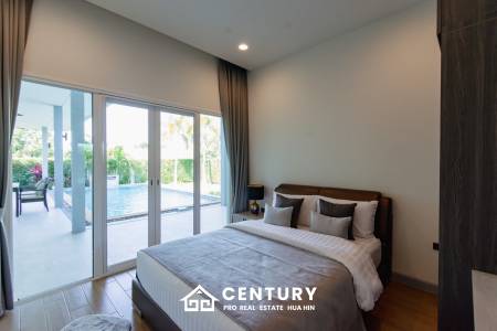 240 sqm modern pool villa in Thap Tai Hua Hin