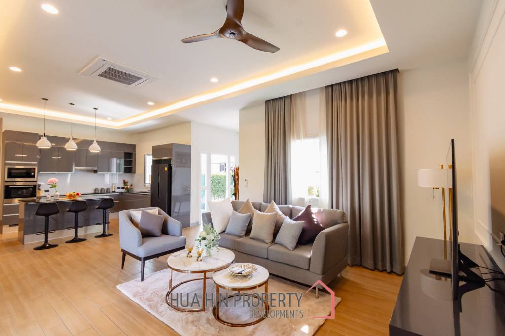 240 sqm modern pool villa in Thap Tai Hua Hin