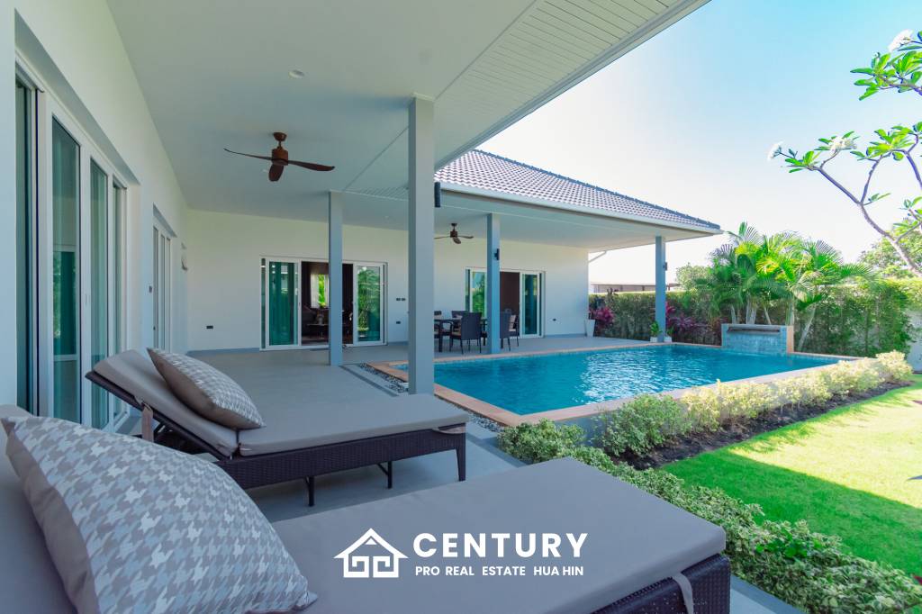 240 sqm modern pool villa in Thap Tai Hua Hin