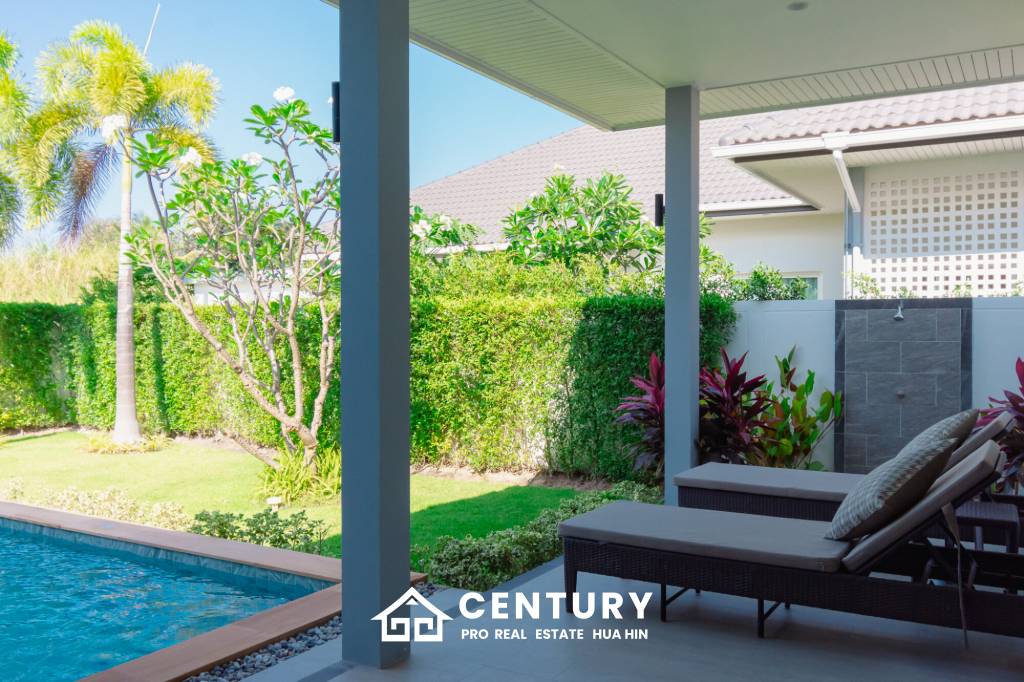 240 sqm modern pool villa in Thap Tai Hua Hin