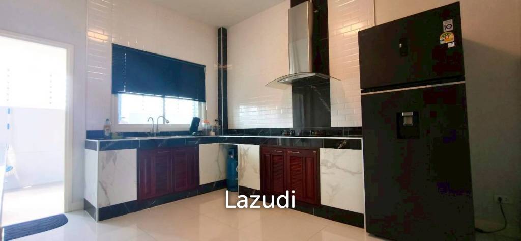 Modern 3-Bedroom Home in Chaiyapruek Pattaya