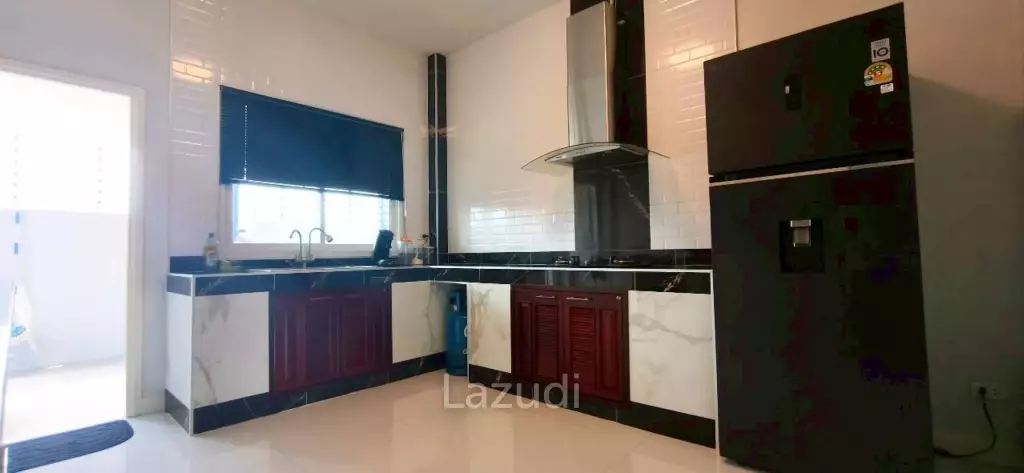 Modern 3-Bedroom Home in Chaiyapruek Pattaya