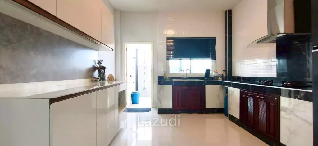 Modern 3-Bedroom Home in Chaiyapruek Pattaya