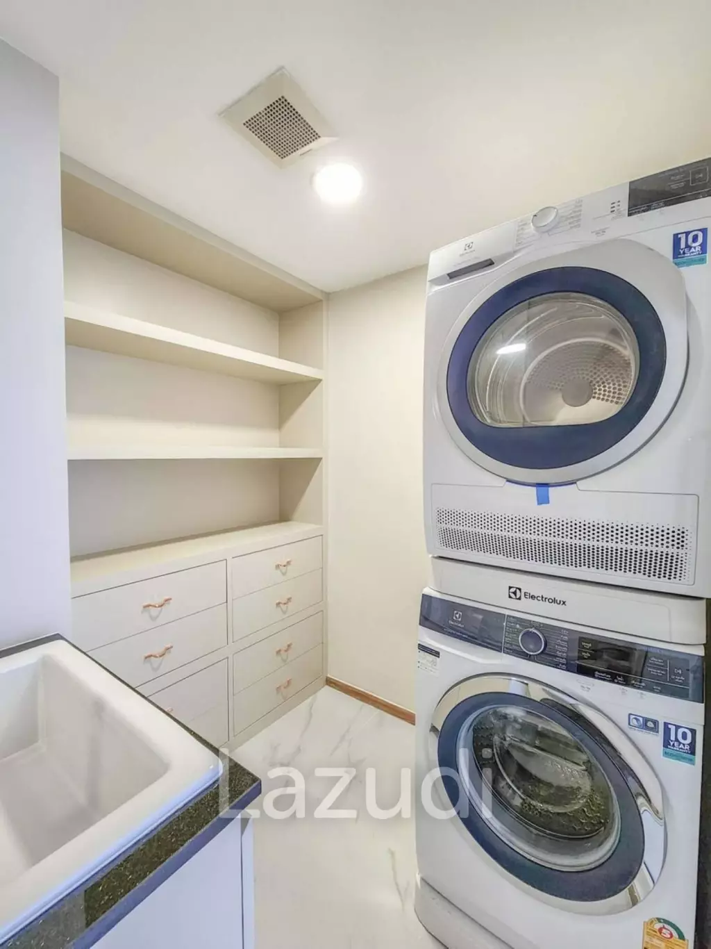 122 sqm 3-Bed Condo on 6th Floor at Maestro 39, Khlong Tan Nuea Bangkok