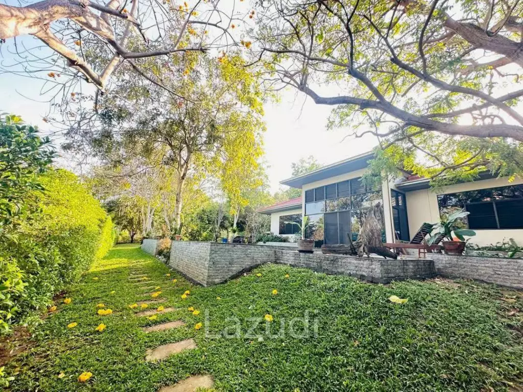 4 Bed 6 bath 300 SQ.M. Ocean View Village Bangsaray