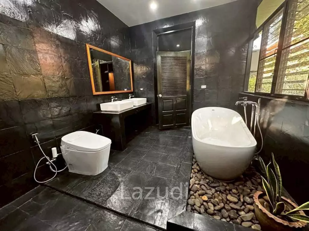 4 Bed 6 bath 300 SQ.M. Ocean View Village Bangsaray