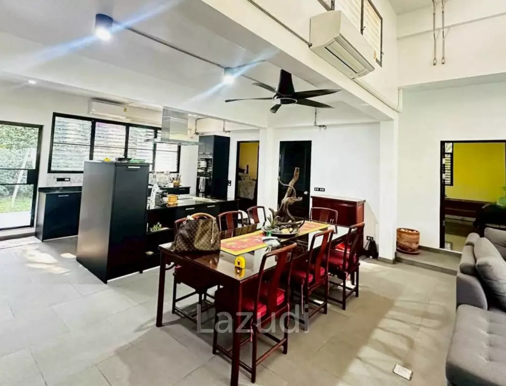 4 Bed 6 bath 300 SQ.M. Ocean View Village Bangsaray