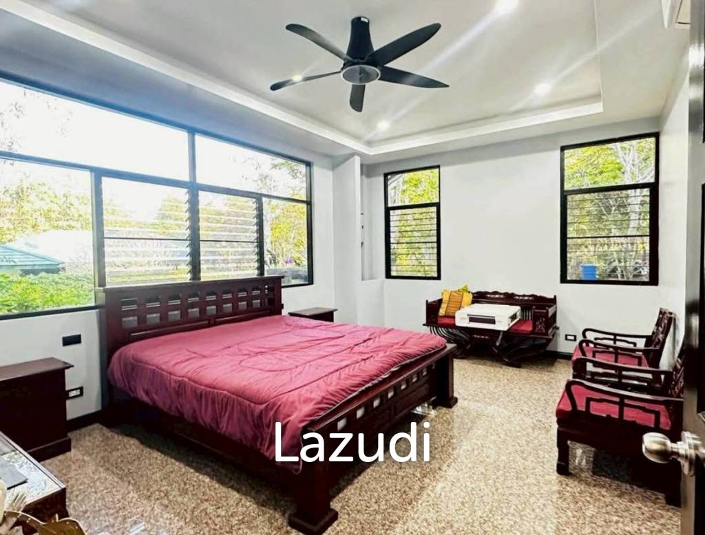 4 Bed 6 bath 300 SQ.M. Ocean View Village Bangsaray