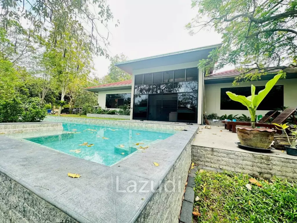 4 Bed 6 bath 300 SQ.M. Ocean View Village Bangsaray