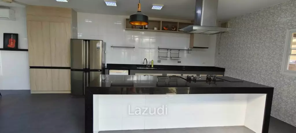Private jucuzzi  Modern Single House  4 Beds 4 Baths 320 SQ.M