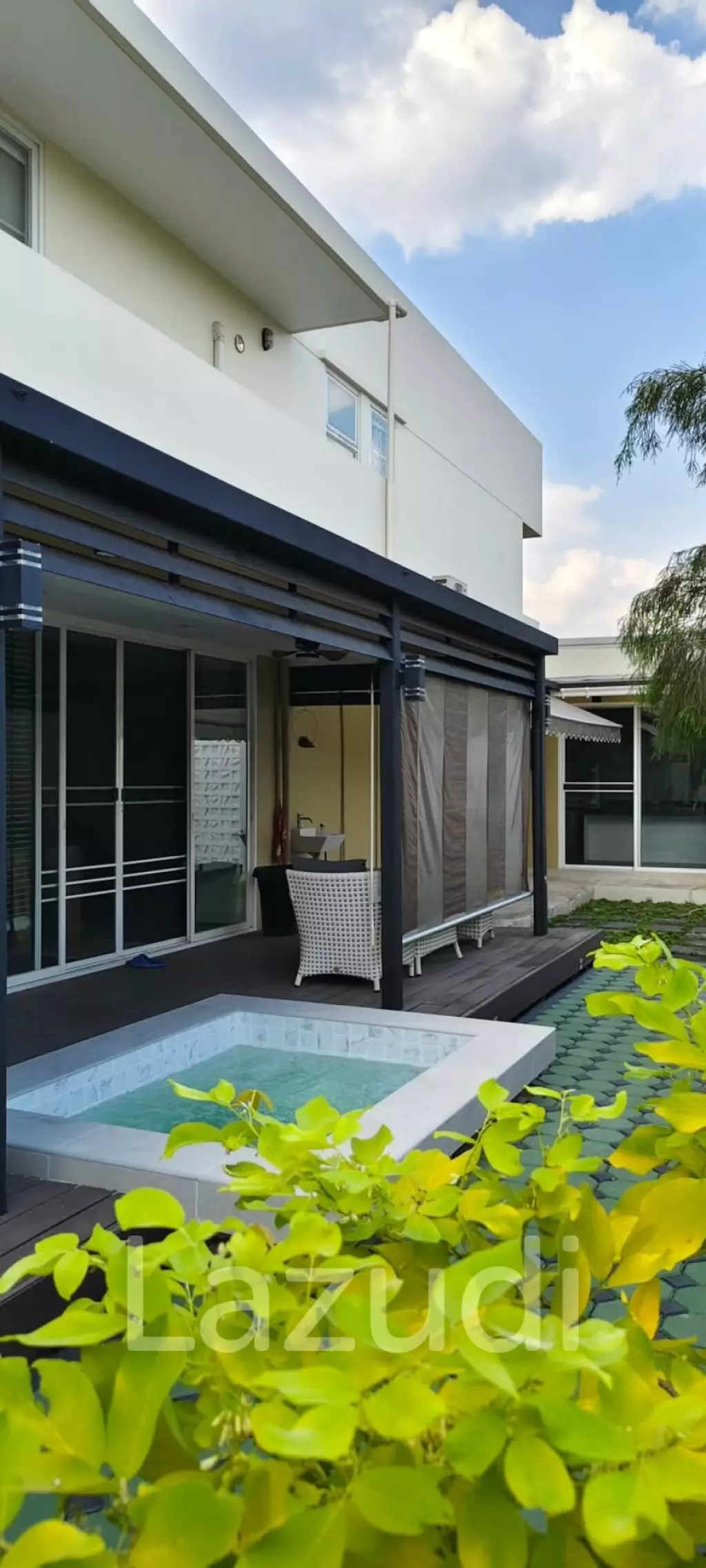 Private jucuzzi  Modern Single House  4 Beds 4 Baths 320 SQ.M
