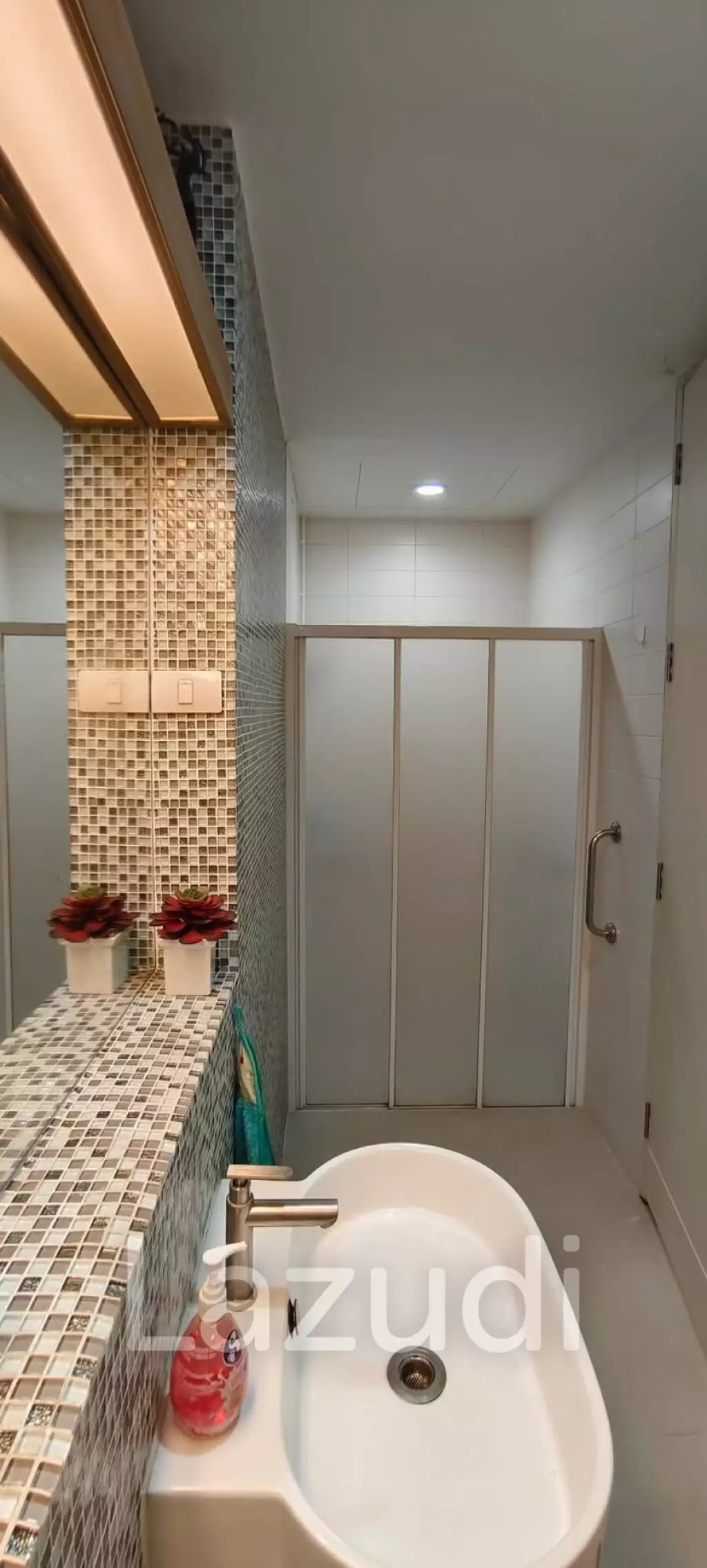 Private jucuzzi  Modern Single House  4 Beds 4 Baths 320 SQ.M