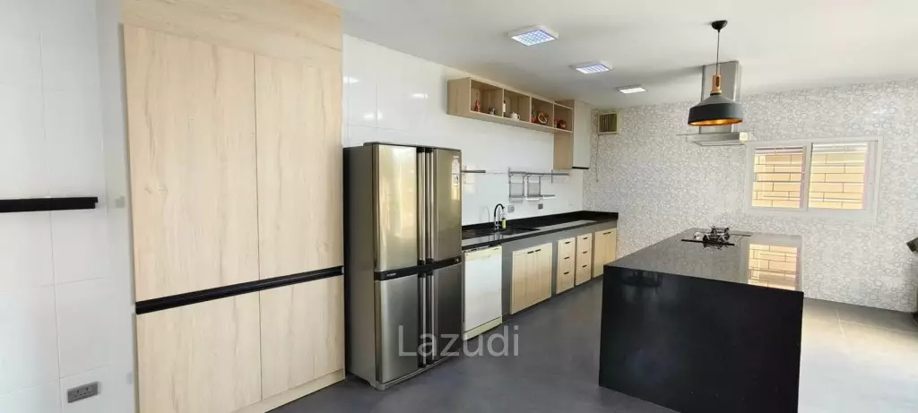 Private jucuzzi  Modern Single House  4 Beds 4 Baths 320 SQ.M
