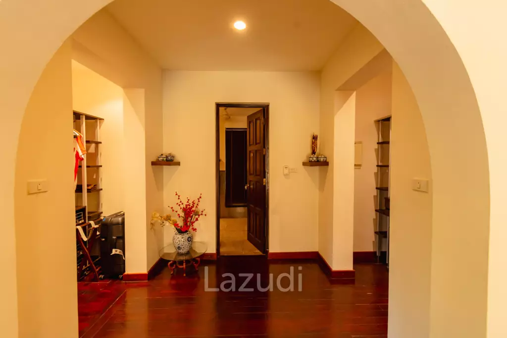 LUXURY TROPPICAL POOL VILLA IN HUA HIN SOI 116