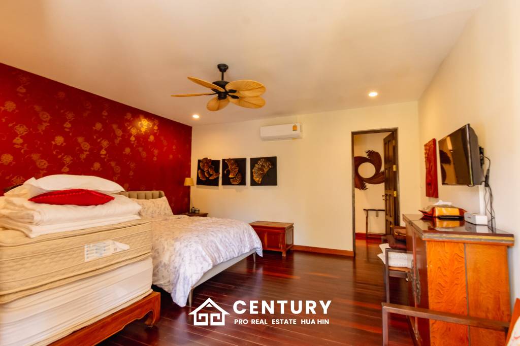 1,595 ตร.ม 5 เตียง 5 อาบน้ำ วิลล่า For ขาย