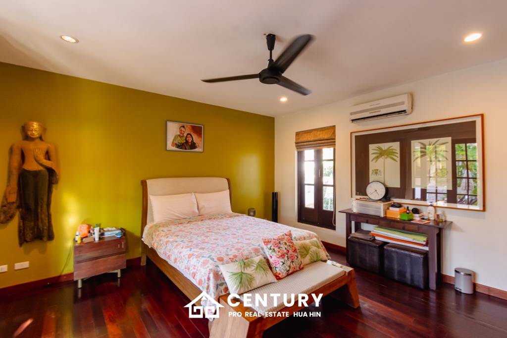 1,595 ตร.ม 5 เตียง 5 อาบน้ำ วิลล่า For ขาย