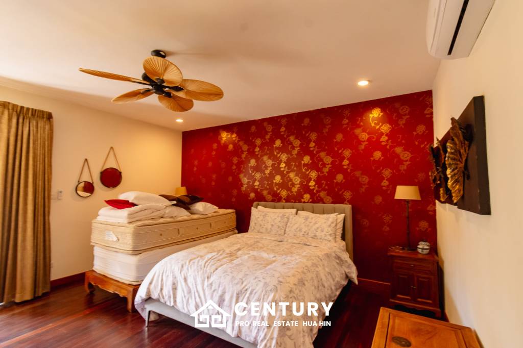 1,595 ตร.ม 5 เตียง 5 อาบน้ำ วิลล่า For ขาย