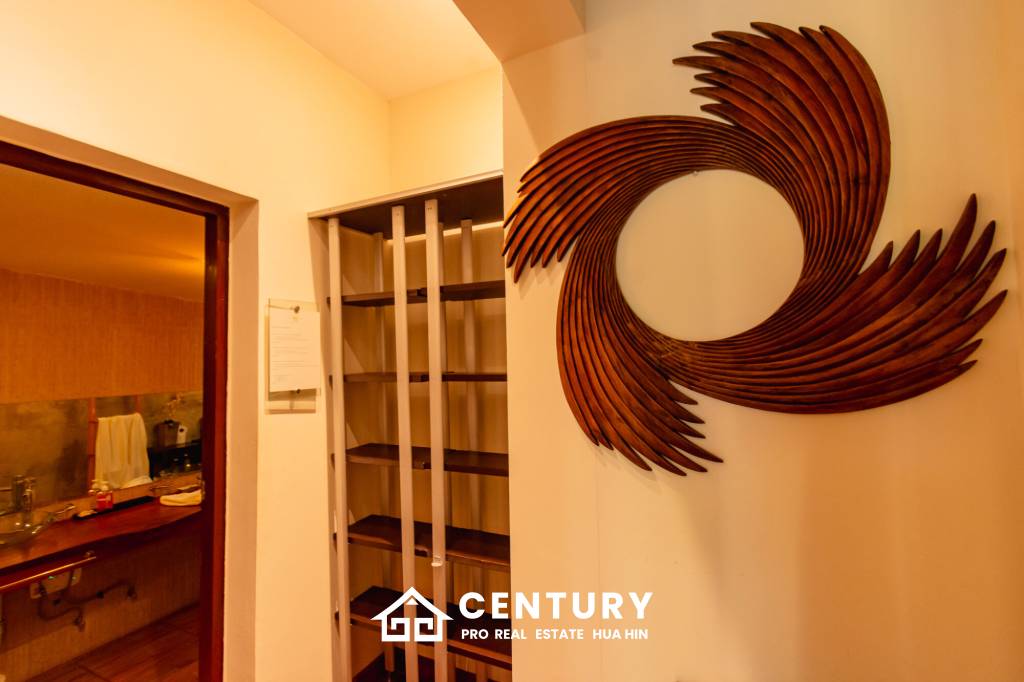 1,595 ตร.ม 5 เตียง 5 อาบน้ำ วิลล่า For ขาย