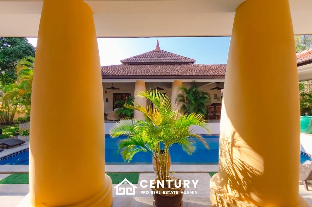 1,595 ตร.ม 5 เตียง 5 อาบน้ำ วิลล่า For ขาย