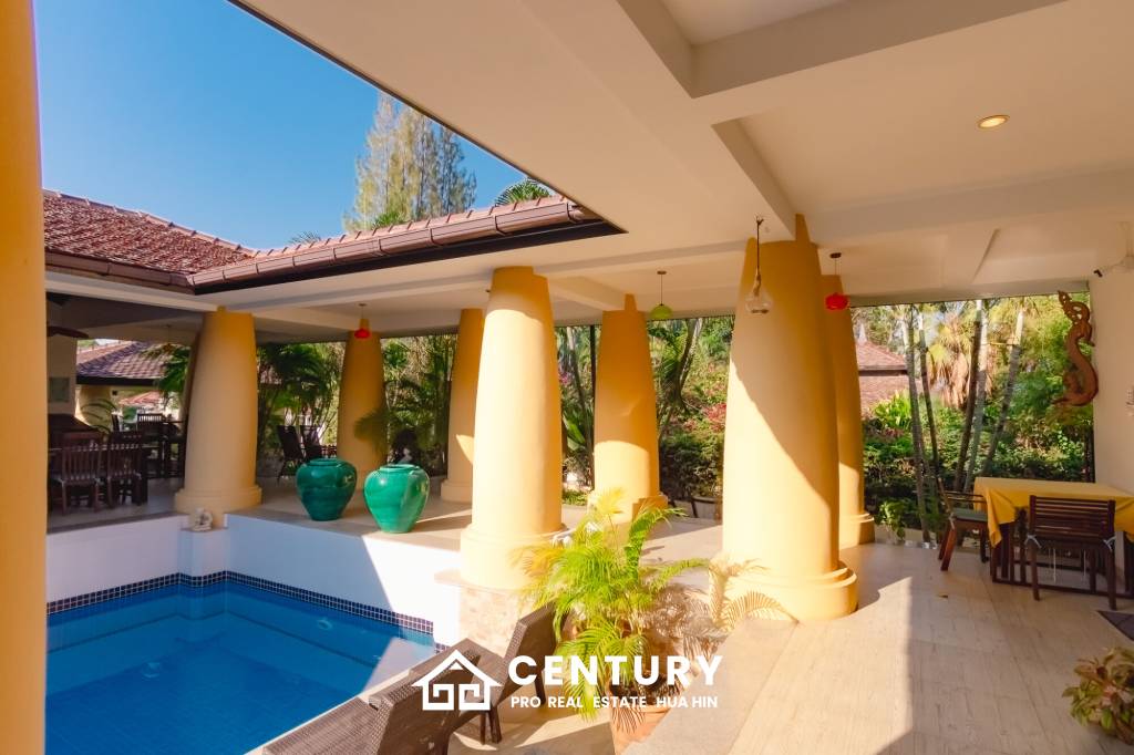 1,595 ตร.ม 5 เตียง 5 อาบน้ำ วิลล่า For ขาย