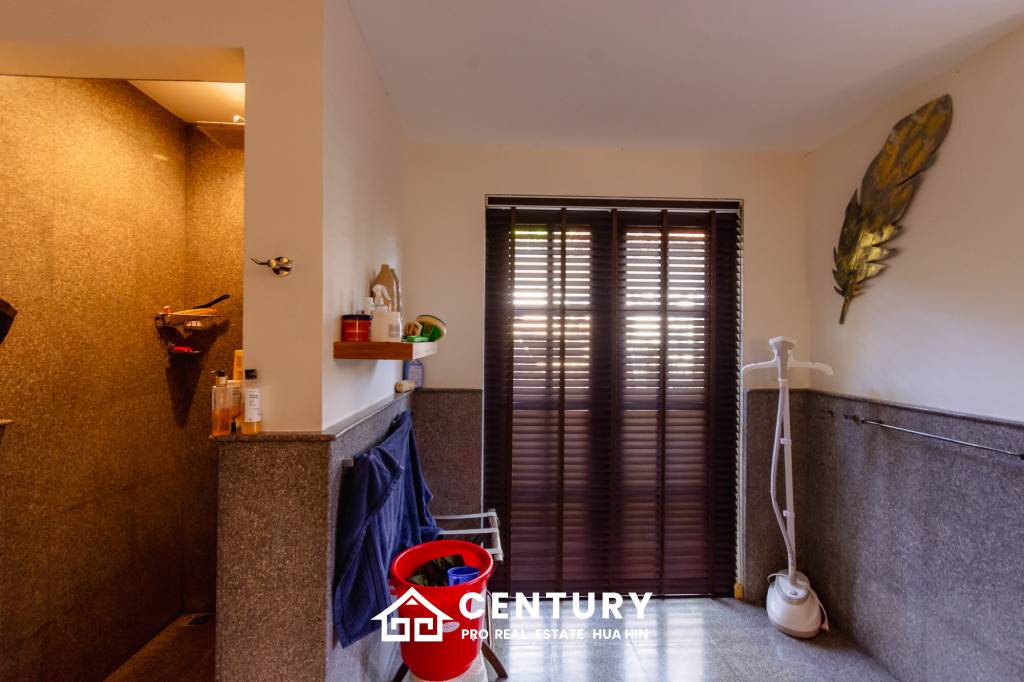 1,595 ตร.ม 5 เตียง 5 อาบน้ำ วิลล่า For ขาย