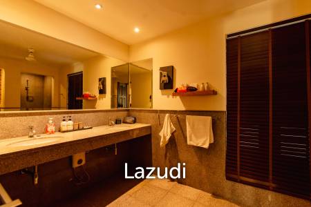 1,595 ตร.ม 5 เตียง 5 อาบน้ำ วิลล่า For ขาย