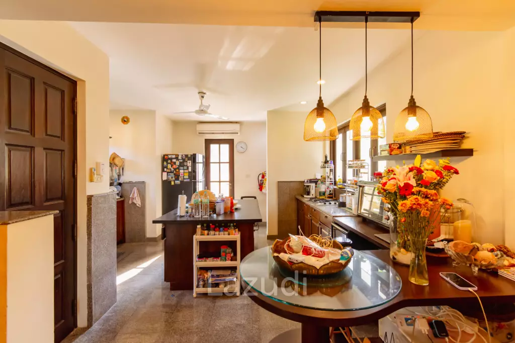 LUXURY TROPPICAL POOL VILLA IN HUA HIN SOI 116