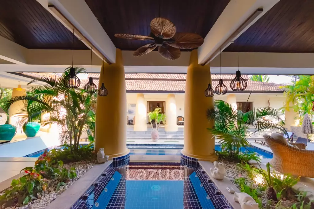 LUXURY TROPPICAL POOL VILLA IN HUA HIN SOI 116