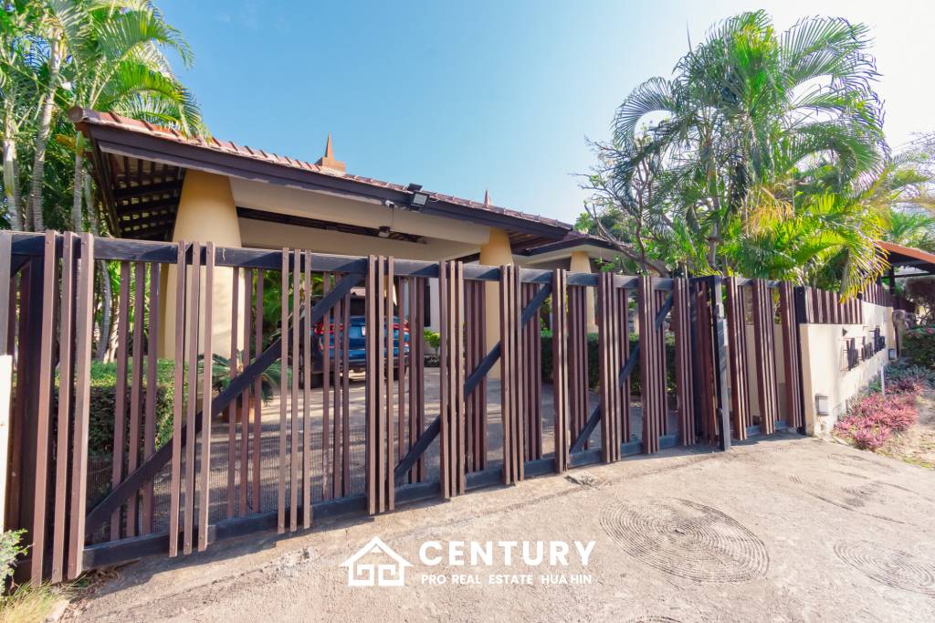 1,595 ตร.ม 5 เตียง 5 อาบน้ำ วิลล่า For ขาย