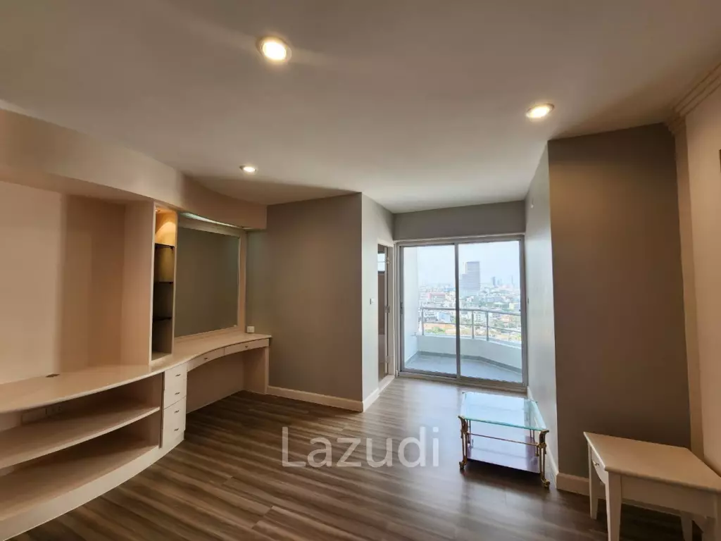 4 bedroom 5 bathroom condo 339 sqm Saichol Mansion