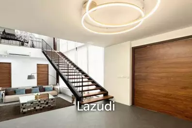6 bedroom 7 bathroom detached home on Krungthonburi 4