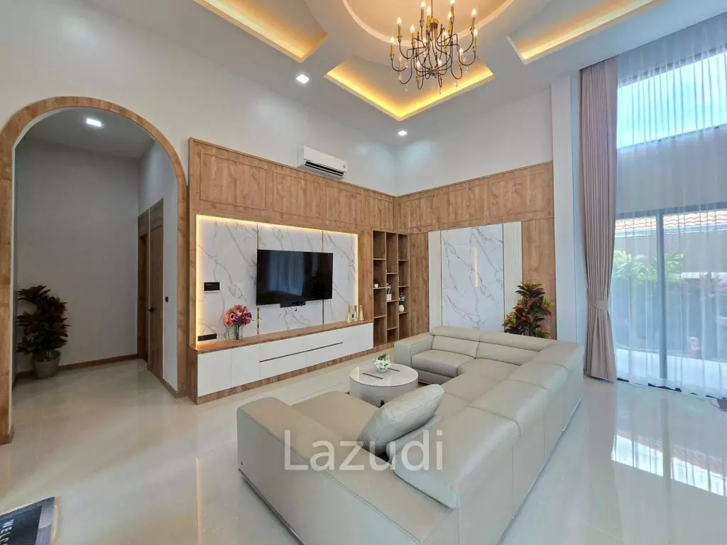 Modern Luxury Pool Villa In East Pattaya