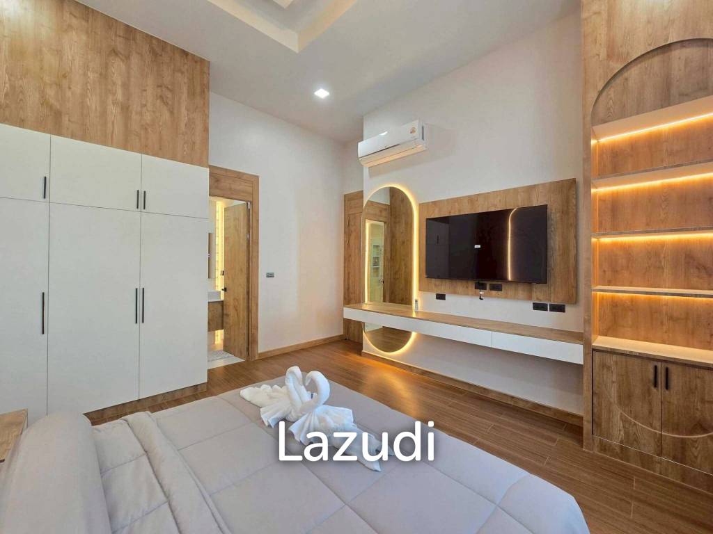 Modern Luxury Pool Villa In East Pattaya