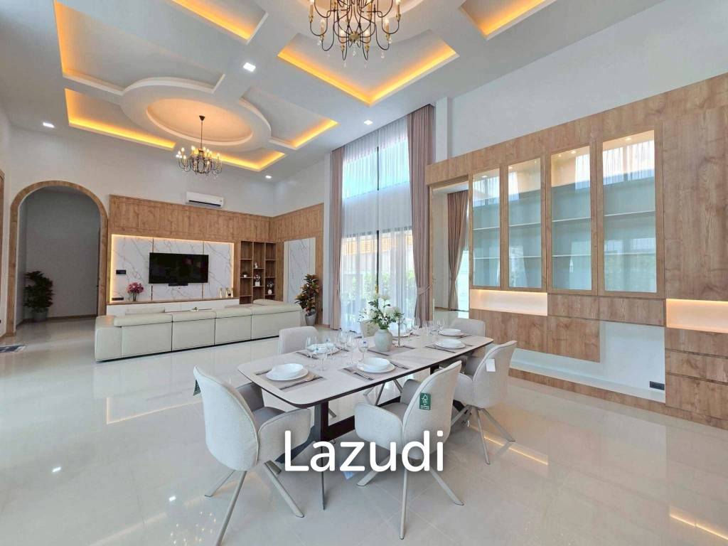 Modern Luxury Pool Villa In East Pattaya