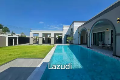 Modern Luxury Pool Villa In East Pattaya