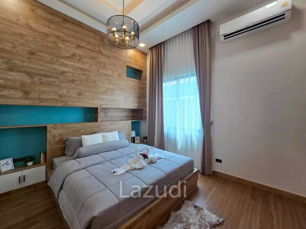 Modern Luxury Pool Villa In East Pattaya