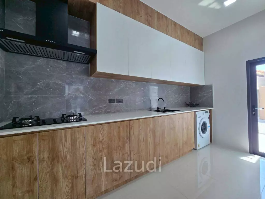 Modern Luxury Pool Villa In East Pattaya