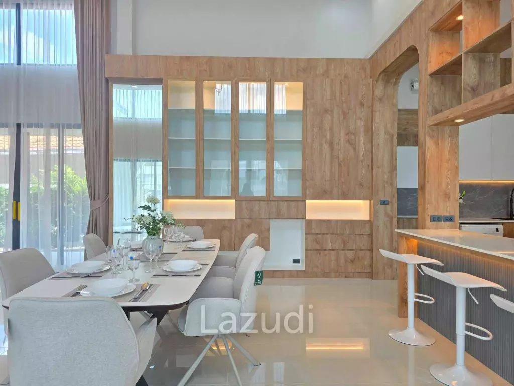 Modern Luxury Pool Villa In East Pattaya