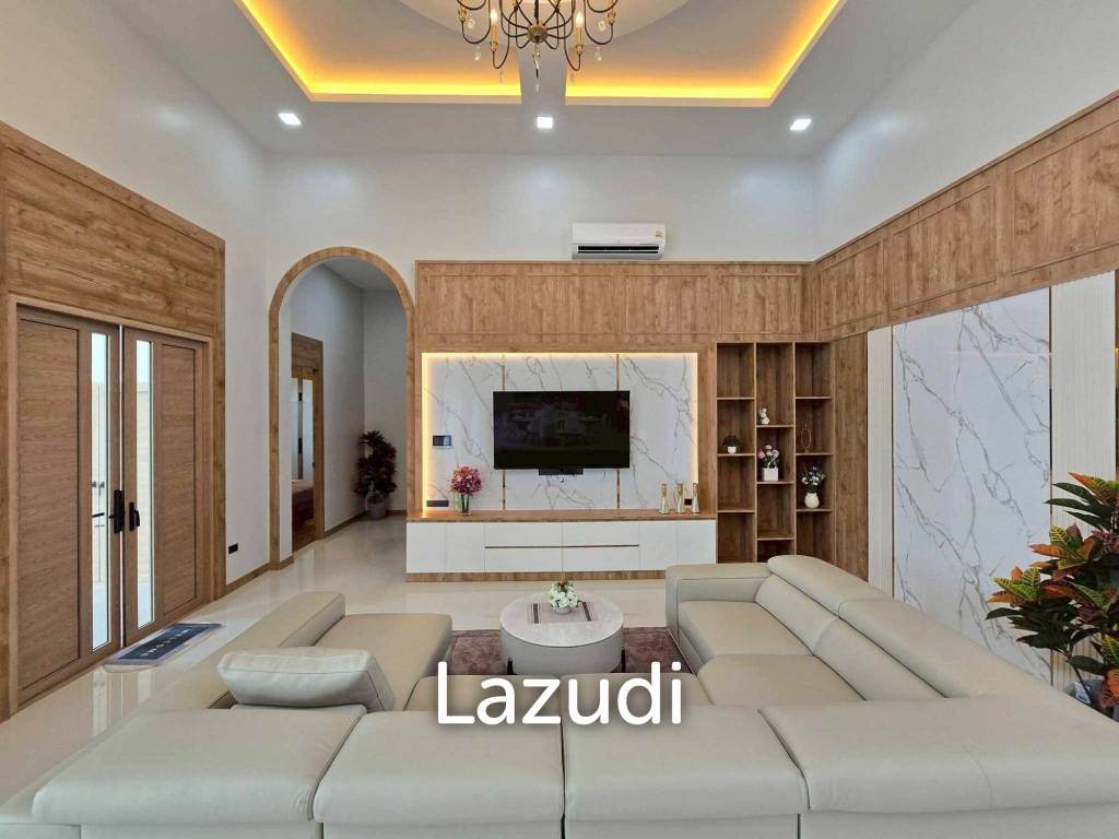 Modern Luxury Pool Villa In East Pattaya