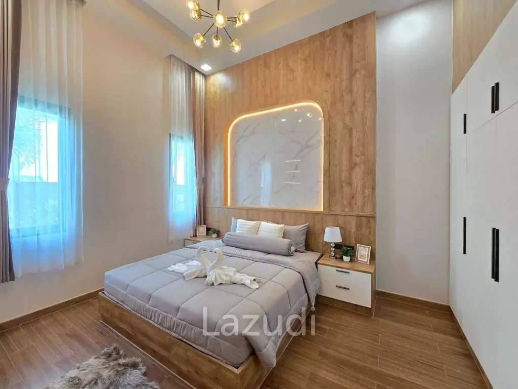 Modern Luxury Pool Villa In East Pattaya