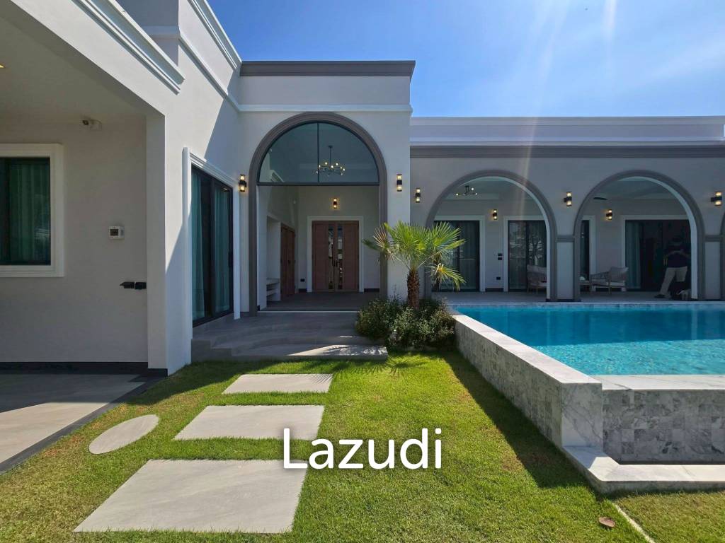 Modern Luxury Pool Villa In East Pattaya