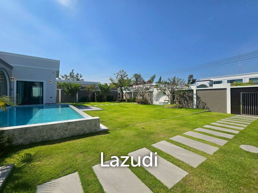 Modern Luxury Pool Villa In East Pattaya