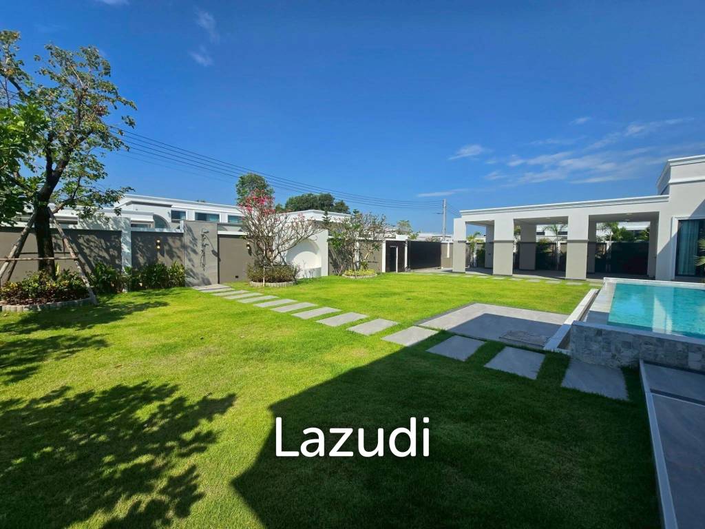 Modern Luxury Pool Villa In East Pattaya