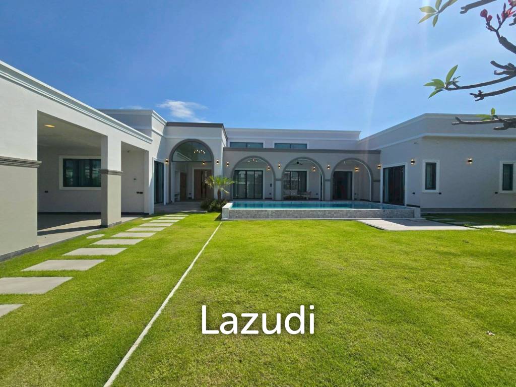 Modern Luxury Pool Villa In East Pattaya