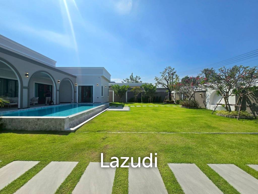 Modern Luxury Pool Villa In East Pattaya